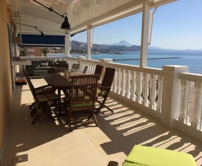 Beach House Brotonss