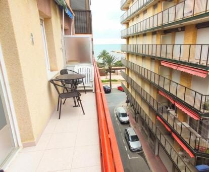 Beautiful Flat with Sea View And Sound Of The Surf