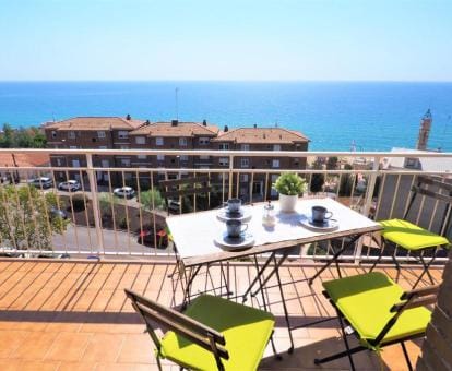 Carmen Seaview & Beach Apartment
