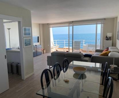 Apartamento con espectaculares vistas al mar