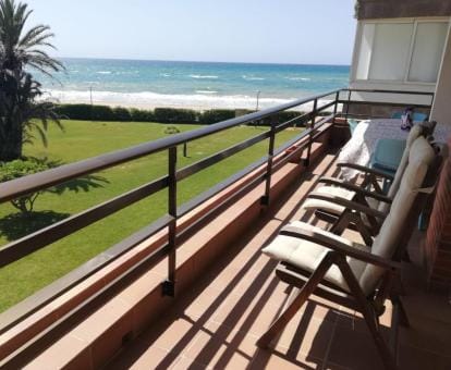 Gava Mar- Castelldefels Beachfront Apartment