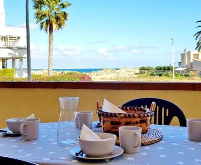 Con Piscina. Oliva Nova