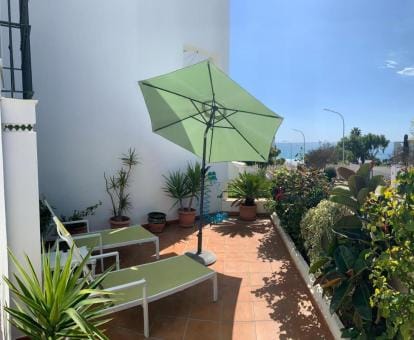 Con Terraza en Primera Línea de Playa