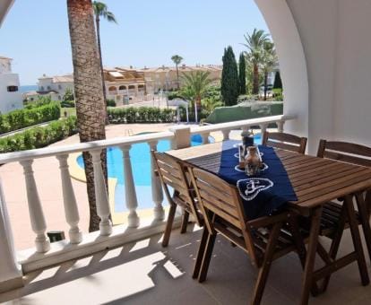 Roderic - Junto Al Mar