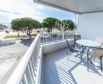 Roses Apartments Sea View