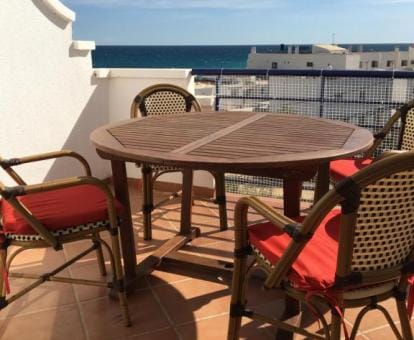 Sunny Breeze Apartment