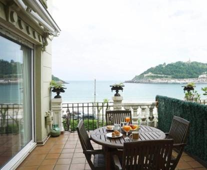 Breathtaking Terrace Views In Luxury - by Sansebastian