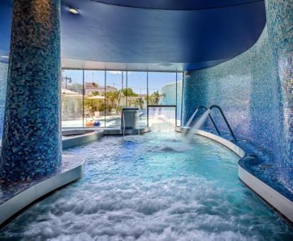 Las Arenas Balneario Resort